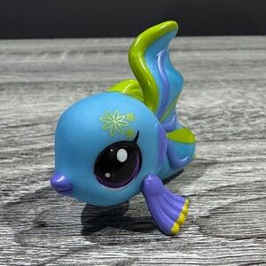 Littlest Pet Shop | G7 (Series 1) #24: Beta Fish - Collectible Toy Figure